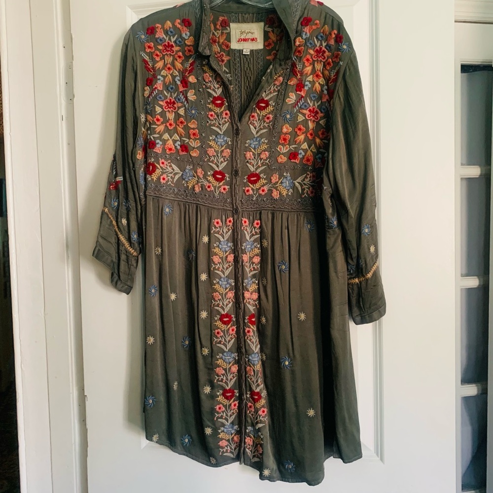 Johnny Was Olive Floral Embroidered Long Sleeve Tunic